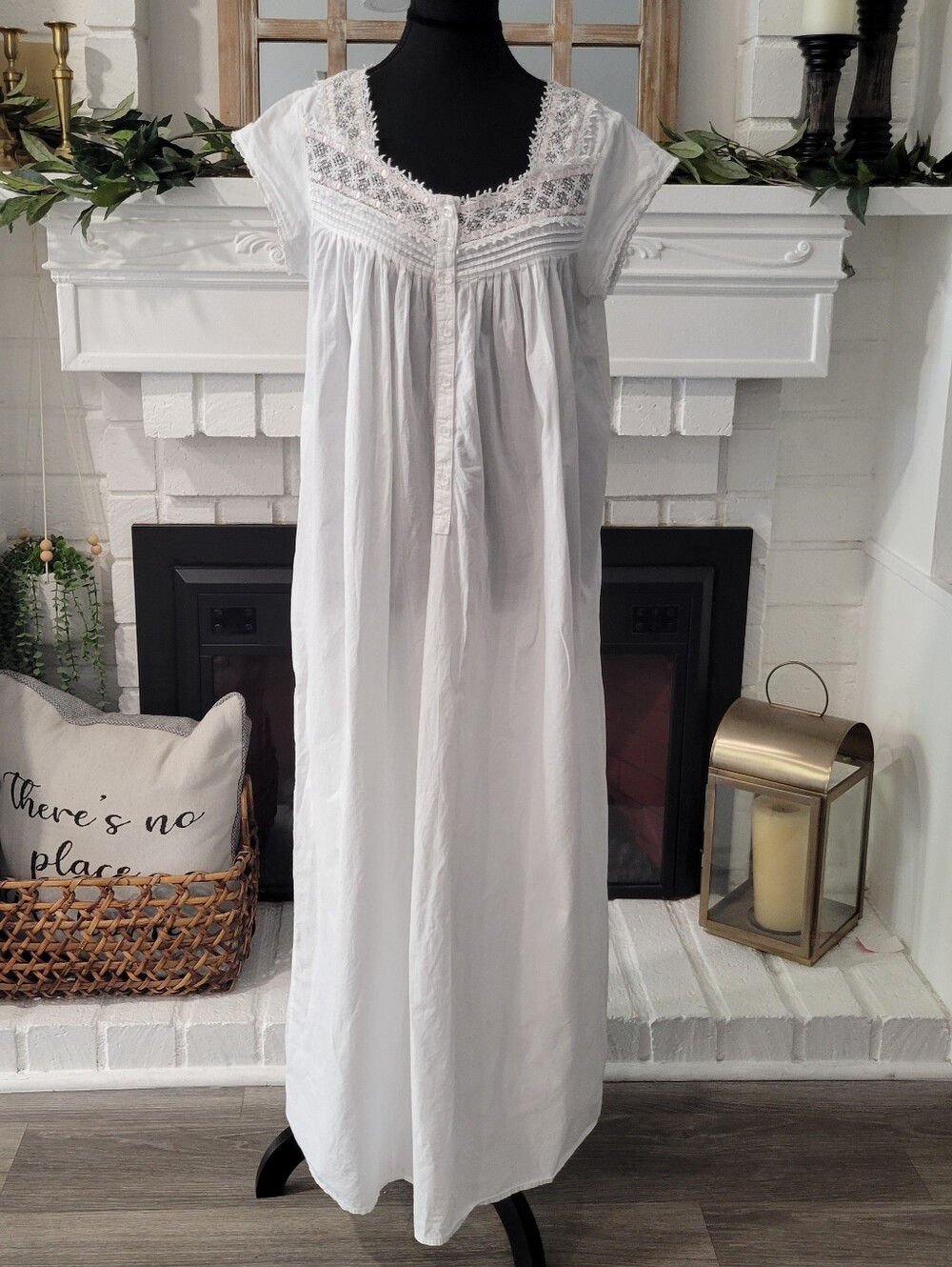 Vintage Eileen West White Cotton Lace-Trim Cottage Praire Maxi Nightdress Small